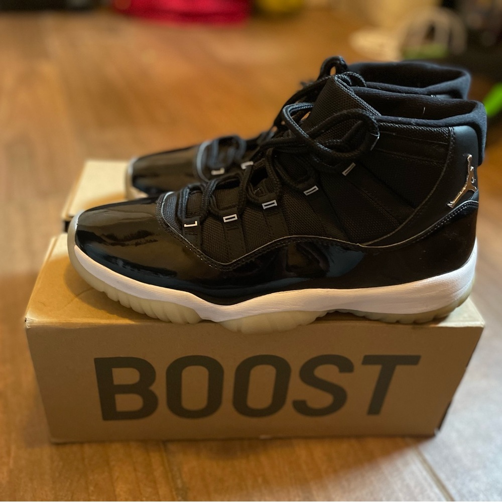 Jordan 11 jubilee 25th anniversary size 11.5
